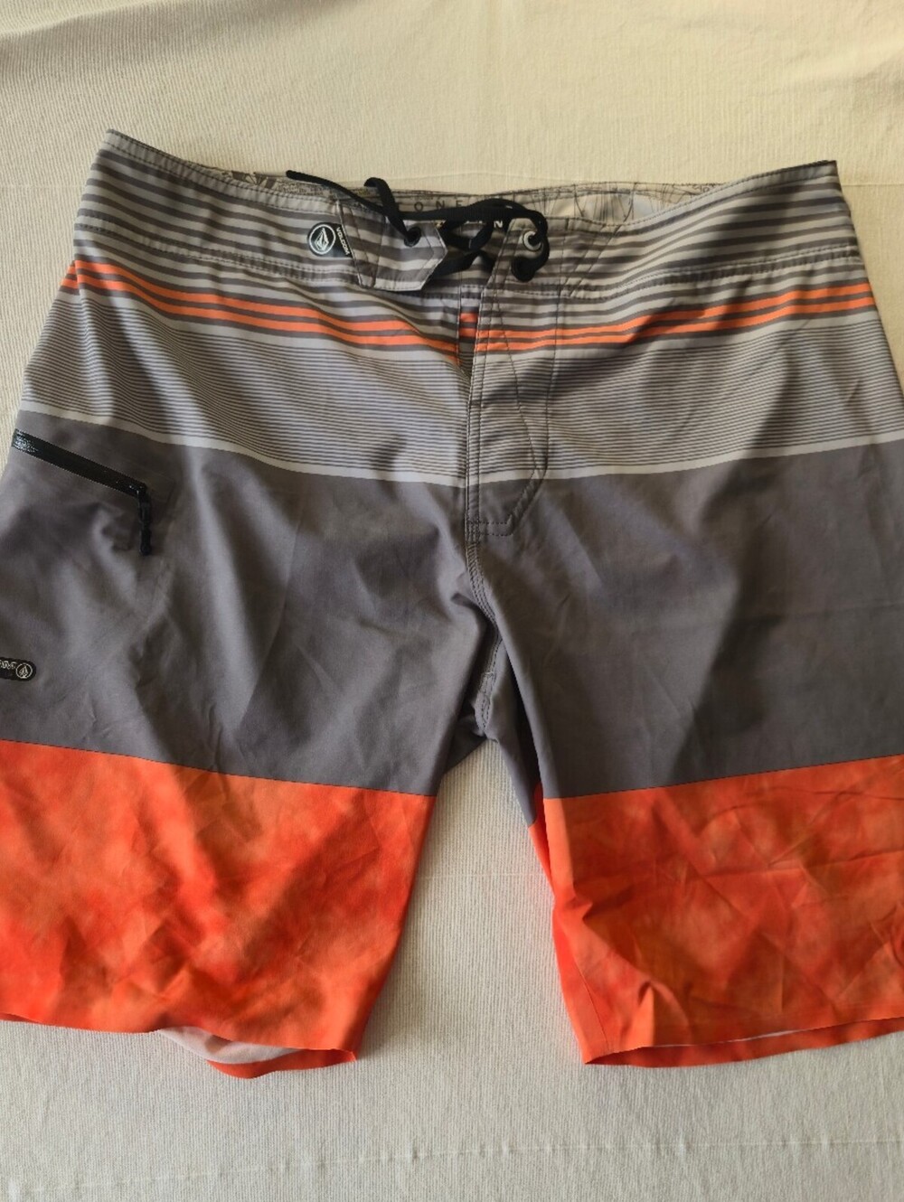 Volcom Men's Linear Mod Boardshorts Size 36